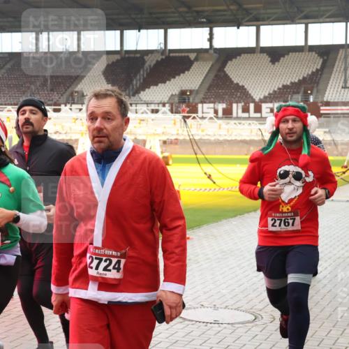 07.12.2025 - St. Pauli X-Mass-Run No. 15 Luisa Fischer http://msf.ph/oto/9381182 07.12.2025 10:44:08 Ziel 4095, 5, 2724, 15, 2767, 32, 74, 84, 559, 706, 1053, 1616, 1913, 2459, 2487, 2499, 2647, 2724, 2726, 2761, 2762, 2767, 2950, 2955, 3022, 3038, 3100, 3226, 3237, 4095, 4096, 4104, 4254, 4255 meine-sportfotos.de