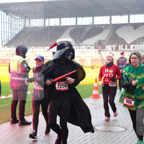 07.12.2025 - St. Pauli X-Mass-Run No. 15 Luisa Fischer http://msf.ph/oto/9381203 07.12.2025 10:10:29 Ziel 125, 1256, 1678, 989, 1410, 3246, 962, 989, 1026, 1172, 1191, 1256, 1257, 1399, 1678, 1732, 2502, 2504, 2560, 3245, 3246, 3410, 3411, 4358, 4507 meine-sportfotos.de