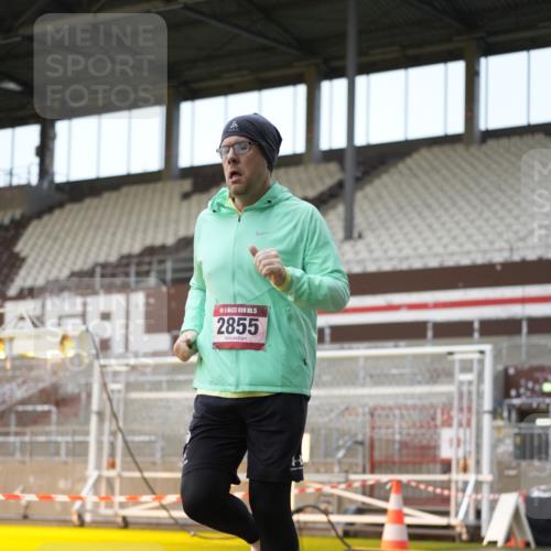 07.12.2025 - St. Pauli X-Mass-Run No. 15 Patografie http://msf.ph/oto/9381204 07.12.2025 10:20:08 Ziel 459, 1364, 1553, 1903, 2238, 2751, 2855, 3846, 3871, 4042, 4071, 4503 meine-sportfotos.de
