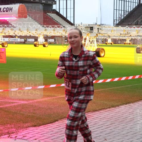 07.12.2025 - St. Pauli X-Mass-Run No. 15 Luisa Fischer http://msf.ph/oto/9381258 07.12.2025 10:44:43 Ziel 0, 12, 32, 179, 220, 571, 1051, 1059, 1060, 1089, 1421, 1651, 1947, 1948, 2321, 2325, 2357, 2359, 2499, 2950, 2955, 3012, 4254, 4255 meine-sportfotos.de