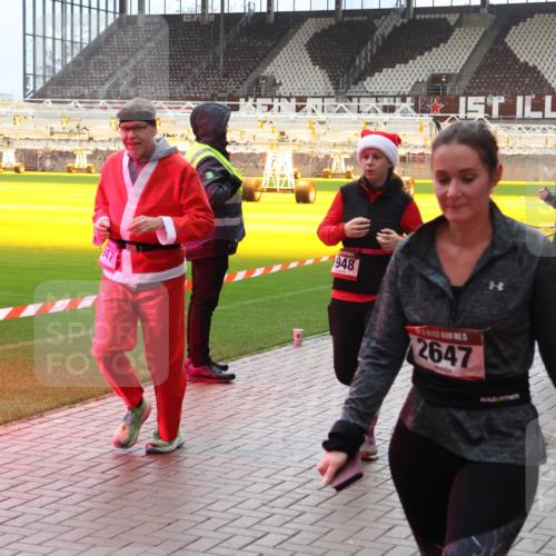 07.12.2025 - St. Pauli X-Mass-Run No. 15 Luisa Fischer http://msf.ph/oto/9381265 07.12.2025 10:44:44 Ziel 948, 2647, 165, 32, 179, 220, 571, 1051, 1059, 1060, 1089, 1421, 1651, 1947, 1948, 2321, 2325, 2357, 2359, 2499, 2950, 2955, 3012, 3132, 4254, 4255 meine-sportfotos.de