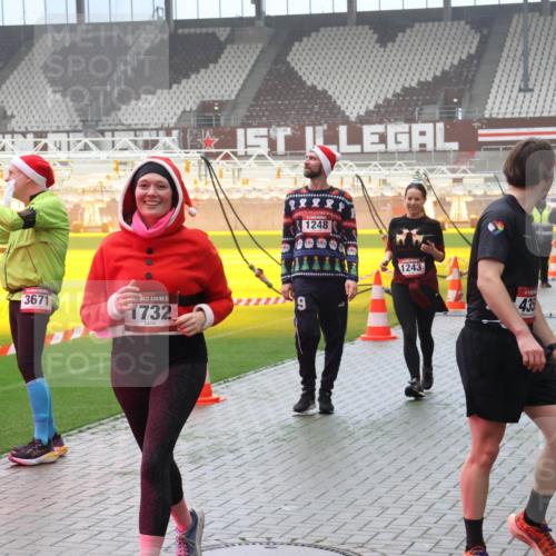 07.12.2025 - St. Pauli X-Mass-Run No. 15 Luisa Fischer http://msf.ph/oto/9381273 07.12.2025 10:10:41 Ziel 1248, 3671, 15, 1732, 9, 1243, 435, 550, 962, 964, 989, 1026, 1256, 1257, 1399, 1571, 1678, 1732, 2083, 2087, 2502, 2504, 2560, 3245, 3246, 3410, 3411, 4358, 4507 meine-sportfotos.de