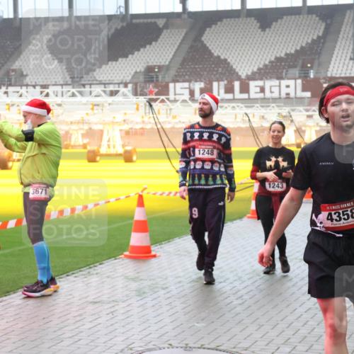 07.12.2025 - St. Pauli X-Mass-Run No. 15 Luisa Fischer http://msf.ph/oto/9381281 07.12.2025 10:10:42 Ziel 15, 732, 3671, 9, 1248, 1243, 15, 4358, 550, 962, 964, 989, 1256, 1257, 1399, 1571, 1678, 1732, 2083, 2087, 2502, 2504, 2560, 3245, 3246, 3410, 3411, 4358, 4507 meine-sportfotos.de