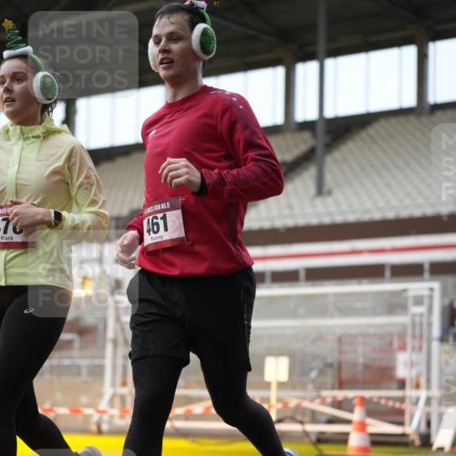 07.12.2025 - St. Pauli X-Mass-Run No. 15 Patografie http://msf.ph/oto/9381294 07.12.2025 10:20:23 Ziel 447, 452, 461, 478, 2187, 2855, 3473, 3832, 4116, 4490, 4503, 4523 meine-sportfotos.de