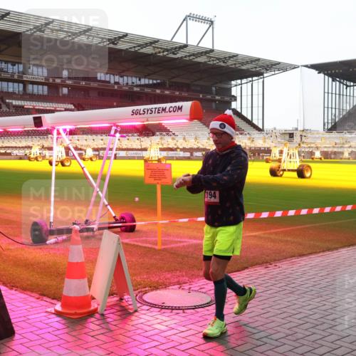 07.12.2025 - St. Pauli X-Mass-Run No. 15 Luisa Fischer http://msf.ph/oto/9381334 07.12.2025 11:16:19 Ziel 194, 8, 14, 372, 1800, 1802, 1821, 1825, 2194, 2195, 2464, 3241, 3256, 3326 meine-sportfotos.de