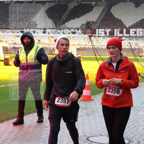 07.12.2025 - St. Pauli X-Mass-Run No. 15 Luisa Fischer http://msf.ph/oto/9381389 07.12.2025 10:45:25 Ziel 709, 15, 2357, 15, 2359, 82, 86, 631, 636, 791, 793, 1245, 1415, 1419, 1546, 2058, 2086, 2158, 2321, 2325, 2524, 2525, 3132, 3350, 4876 meine-sportfotos.de