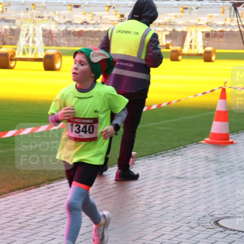 07.12.2025 - St. Pauli X-Mass-Run No. 15 Luisa Fischer http://msf.ph/oto/9381480 07.12.2025 11:17:37 Ziel 1340, 551, 1122, 1125, 1127, 1130, 1340, 1529, 1531, 1686, 2477, 2766, 2846, 2849 meine-sportfotos.de