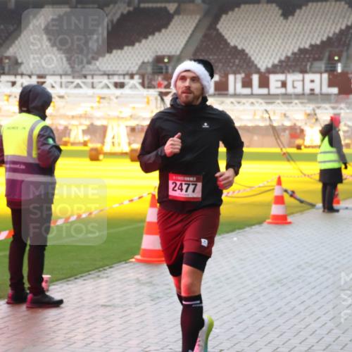 07.12.2025 - St. Pauli X-Mass-Run No. 15 Luisa Fischer http://msf.ph/oto/9381568 07.12.2025 11:17:46 Ziel 2477, 551, 845, 1122, 1125, 1127, 1130, 1340, 1529, 1531, 1686, 2477, 2766, 2846, 2849 meine-sportfotos.de