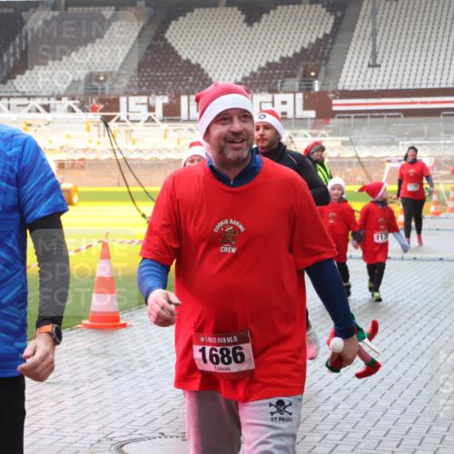 07.12.2025 - St. Pauli X-Mass-Run No. 15 Luisa Fischer http://msf.ph/oto/9381595 07.12.2025 11:17:56 Ziel 5, 17, 15, 1686, 113, 551, 845, 1122, 1125, 1127, 1130, 1340, 1529, 1531, 1686, 2477, 2766, 2846, 2849, 2915 meine-sportfotos.de