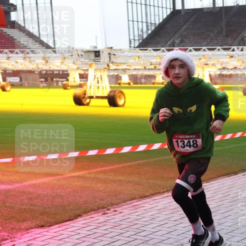 07.12.2025 - St. Pauli X-Mass-Run No. 15 Luisa Fischer http://msf.ph/oto/9381703 07.12.2025 11:18:33 Ziel 5, 1348, 1325, 1348, 2045, 2915, 3201, 3221, 3304, 3327, 4627 meine-sportfotos.de