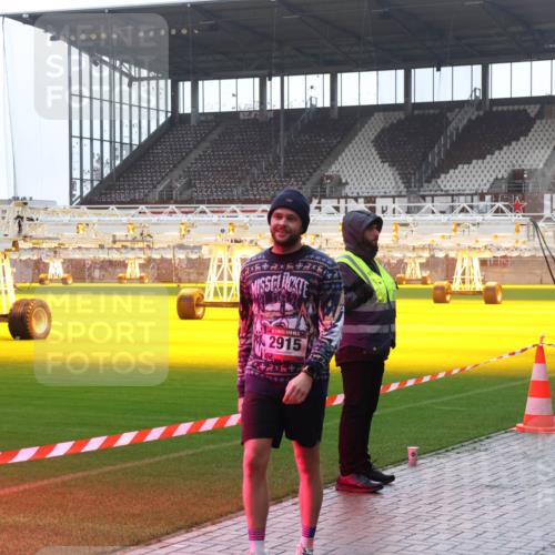 07.12.2025 - St. Pauli X-Mass-Run No. 15 Luisa Fischer http://msf.ph/oto/9381730 07.12.2025 11:18:52 Ziel 2915, 1325, 1348, 2045, 2918, 3138, 3158, 3201, 3221, 3304, 3327, 3634, 3636 meine-sportfotos.de