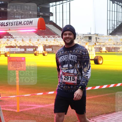 07.12.2025 - St. Pauli X-Mass-Run No. 15 Luisa Fischer http://msf.ph/oto/9381751 07.12.2025 11:18:54 Ziel 4, 15, 2915, 1325, 1348, 2045, 2918, 3138, 3158, 3201, 3221, 3304, 3327, 3634, 3636 meine-sportfotos.de