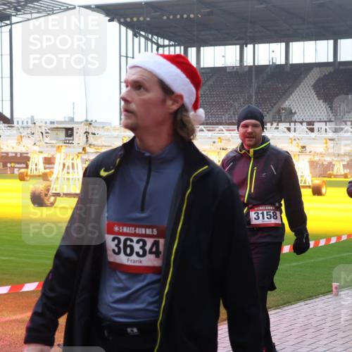 07.12.2025 - St. Pauli X-Mass-Run No. 15 Luisa Fischer http://msf.ph/oto/9381807 07.12.2025 11:19:29 Ziel 15, 3634, 5, 3158, 6709, 295, 302, 1109, 1322, 1617, 2064, 2067, 2597, 2788, 3205 meine-sportfotos.de