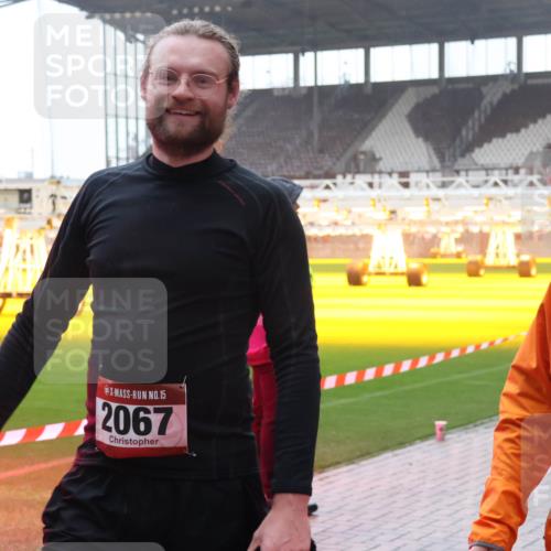 07.12.2025 - St. Pauli X-Mass-Run No. 15 Luisa Fischer http://msf.ph/oto/9381846 07.12.2025 11:19:46 Ziel 15, 2067, 15, 2064, 295, 302, 367, 373, 797, 1109, 1322, 1336, 1343, 1563, 1617, 2062, 2064, 2067, 2597, 2788, 3205 meine-sportfotos.de