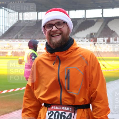 07.12.2025 - St. Pauli X-Mass-Run No. 15 Luisa Fischer http://msf.ph/oto/9381851 07.12.2025 11:19:46 Ziel 15, 2064, 1325, 295, 302, 367, 373, 797, 1109, 1322, 1336, 1343, 1563, 1617, 2062, 2064, 2067, 2597, 2788, 3205 meine-sportfotos.de