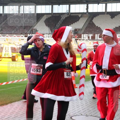 07.12.2025 - St. Pauli X-Mass-Run No. 15 Luisa Fischer http://msf.ph/oto/9381919 07.12.2025 10:47:26 Ziel 4593, 15, 4593, 821, 824, 58, 81, 221, 231, 821, 823, 824, 921, 1171, 1242, 1359, 1362, 1747, 1750, 1819, 1872, 1875, 2115, 2200, 2488, 2536, 2683, 2684, 2957, 2965, 2989, 2993, 3001, 3029, 3123, 3344, 4593 meine-sportfotos.de