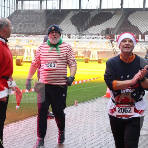 07.12.2025 - St. Pauli X-Mass-Run No. 15 Luisa Fischer http://msf.ph/oto/9381931 07.12.2025 11:20:27 Ziel 15, 1563, 15, 2062, 2700, 36, 367, 373, 1336, 1343, 2217, 2577, 2578, 2581, 2771, 3075, 3157, 3160, 3170, 3324, 3822, 3823, 4637 meine-sportfotos.de
