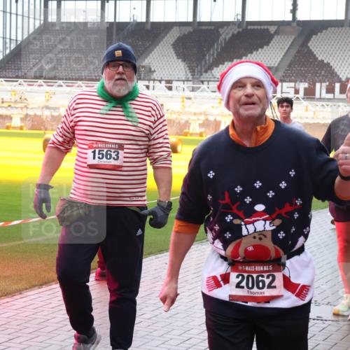 07.12.2025 - St. Pauli X-Mass-Run No. 15 Luisa Fischer http://msf.ph/oto/9381937 07.12.2025 11:20:28 Ziel 15, 1563, 15, 2062, 1336, 1343, 2217, 2577, 2578, 2581, 2771, 3075, 3157, 3160, 3170, 3324, 3822, 3823, 4637 meine-sportfotos.de