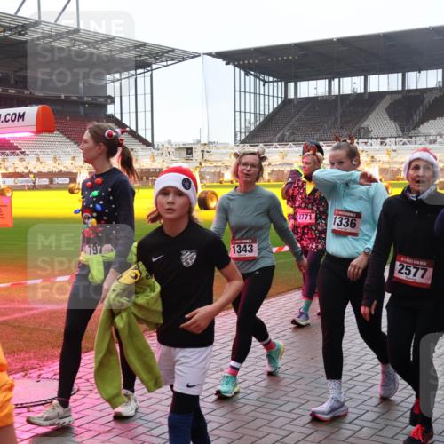 07.12.2025 - St. Pauli X-Mass-Run No. 15 Luisa Fischer http://msf.ph/oto/9381978 07.12.2025 11:20:37 Ziel 4, 797, 1343, 2771, 1336, 2577, 5, 2578, 2132, 2134, 2217, 2305, 2577, 2578, 2581, 2771, 3075, 3129, 3157, 3160, 3170, 3309, 3324, 3822, 3823, 4637 meine-sportfotos.de