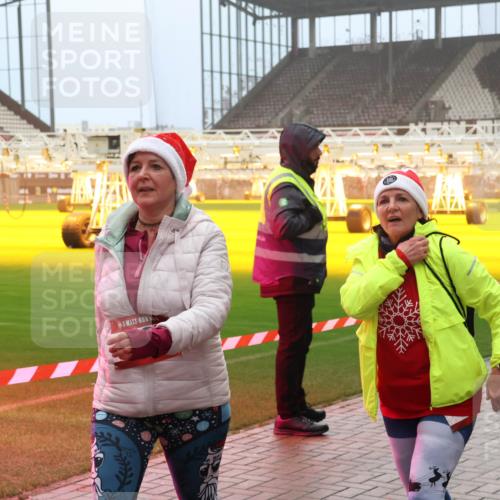 07.12.2025 - St. Pauli X-Mass-Run No. 15 Luisa Fischer http://msf.ph/oto/9381995 07.12.2025 10:12:06 Ziel 670, 756, 1687, 1688, 1969, 2177, 2906, 2909, 3085, 3354, 3761, 3767, 3815, 3909, 3932, 3935, 4499, 4525, 4659, 4661, 4662 meine-sportfotos.de