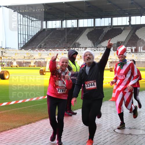 07.12.2025 - St. Pauli X-Mass-Run No. 15 Luisa Fischer http://msf.ph/oto/9381996 07.12.2025 10:47:43 Ziel 2761, 15, 3344, 1171, 1819, 124, 60, 78, 231, 309, 522, 523, 821, 823, 824, 1171, 1182, 1359, 1362, 1747, 1750, 1819, 1847, 1848, 1863, 1872, 1875, 2115, 2200, 2683, 2684, 2957, 3029, 3101, 3102, 3104, 3105, 3123, 3344, 3360, 4593, 4853, 4868, 4869 meine-sportfotos.de