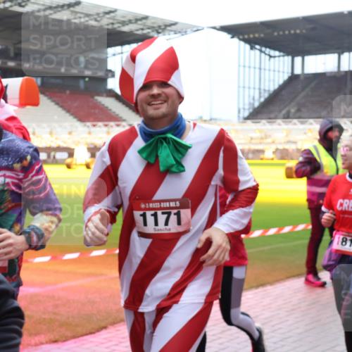 07.12.2025 - St. Pauli X-Mass-Run No. 15 Luisa Fischer http://msf.ph/oto/9382015 07.12.2025 10:47:46 Ziel 15, 1171, 1819, 60, 78, 231, 309, 522, 523, 821, 823, 824, 1171, 1182, 1359, 1362, 1747, 1750, 1819, 1847, 1848, 1863, 1872, 1875, 2115, 2200, 2683, 2684, 2690, 2957, 3029, 3101, 3102, 3104, 3105, 3123, 3344, 3360, 4615, 4618, 4853, 4868, 4869 meine-sportfotos.de