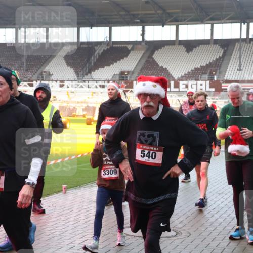 07.12.2025 - St. Pauli X-Mass-Run No. 15 Luisa Fischer http://msf.ph/oto/9382103 07.12.2025 11:21:22 Ziel 15, 2132, 3309, 15, 540, 540, 765, 1020, 1135, 1614, 2132, 2134, 2242, 2305, 2375, 2376, 2379, 2462, 2601, 2854, 2867, 3037, 3135, 3220 meine-sportfotos.de