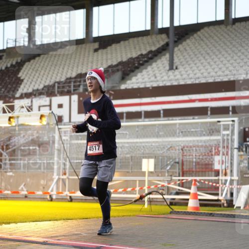 07.12.2025 - St. Pauli X-Mass-Run No. 15 Patografie http://msf.ph/oto/9382113 07.12.2025 10:20:36 Ziel 392, 447, 452, 461, 478, 1016, 1076, 1466, 2187, 3473, 4490, 4517 meine-sportfotos.de
