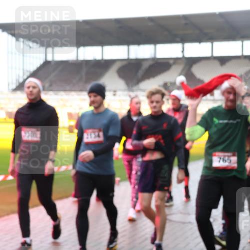 07.12.2025 - St. Pauli X-Mass-Run No. 15 Luisa Fischer http://msf.ph/oto/9382133 07.12.2025 11:21:25 Ziel 765, 540, 765, 1020, 1135, 1614, 2132, 2134, 2242, 2305, 2375, 2376, 2379, 2462, 2601, 2854, 2867, 3037, 3135, 3220, 3283 meine-sportfotos.de