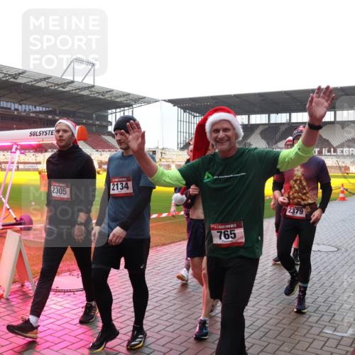 07.12.2025 - St. Pauli X-Mass-Run No. 15 Luisa Fischer http://msf.ph/oto/9382160 07.12.2025 11:21:27 Ziel 2305, 2134, 15, 765, 2379, 540, 765, 1020, 1614, 2242, 2375, 2376, 2379, 2462, 2579, 2601, 2854, 2867, 3037, 3135, 3159, 3220, 3283 meine-sportfotos.de