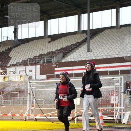 07.12.2025 - St. Pauli X-Mass-Run No. 15 Patografie http://msf.ph/oto/9382163 07.12.2025 10:21:01 Ziel 1386, 1407, 1898, 1900, 2565, 3984, 4338 meine-sportfotos.de