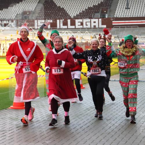 07.12.2025 - St. Pauli X-Mass-Run No. 15 Luisa Fischer http://msf.ph/oto/9382205 07.12.2025 10:48:21 Ziel 553, 513, 00, 1863, 1847, 2146, 78, 282, 472, 513, 553, 1182, 1195, 1555, 1847, 1848, 1863, 2028, 2146, 2147, 2339, 2490, 2501, 2566, 2608, 2611, 2690, 3018, 3101, 3102, 3104, 3105, 3598, 4072, 4229, 4615, 4618, 4853, 4863, 4868, 4869 meine-sportfotos.de
