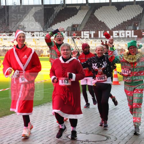 07.12.2025 - St. Pauli X-Mass-Run No. 15 Luisa Fischer http://msf.ph/oto/9382218 07.12.2025 10:48:22 Ziel 59, 513, 1863, 1847, 2146, 2, 78, 282, 472, 513, 553, 876, 1182, 1195, 1555, 2028, 2146, 2147, 2339, 2490, 2501, 2566, 2608, 2611, 2690, 3018, 3101, 3102, 3104, 3105, 3598, 4072, 4229, 4615, 4618, 4853, 4863, 4868, 4869 meine-sportfotos.de