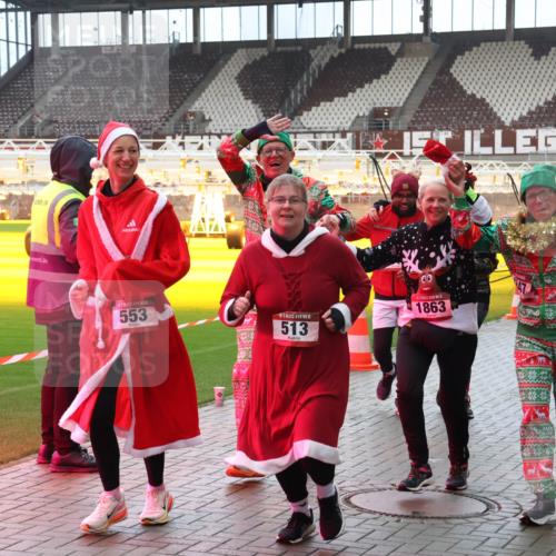 07.12.2025 - St. Pauli X-Mass-Run No. 15 Luisa Fischer http://msf.ph/oto/9382220 07.12.2025 10:48:23 Ziel 553, 5, 513, 1863, 472, 78, 282, 472, 513, 553, 876, 1195, 1555, 2028, 2146, 2147, 2339, 2490, 2501, 2566, 2608, 2611, 2690, 3018, 3101, 3102, 3104, 3105, 3598, 4072, 4229, 4615, 4618, 4863, 4869 meine-sportfotos.de