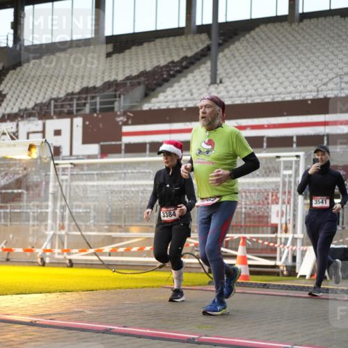 07.12.2025 - St. Pauli X-Mass-Run No. 15 Patografie http://msf.ph/oto/9382298 07.12.2025 10:21:15 Ziel 149, 1326, 1386, 1407, 1898, 1900, 2173, 2565, 3062, 3384, 3540, 3541, 3848, 3849, 3984, 4117, 4338 meine-sportfotos.de
