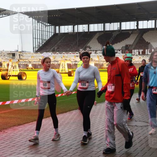 07.12.2025 - St. Pauli X-Mass-Run No. 15 Luisa Fischer http://msf.ph/oto/9382306 07.12.2025 11:22:27 Ziel 98, 105, 111, 19, 2474, 2473, 1779, 1284, 1297, 1775, 1779, 1904, 1939, 2033, 2197, 2812, 3474, 3475, 3820, 3821 meine-sportfotos.de