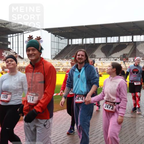07.12.2025 - St. Pauli X-Mass-Run No. 15 Luisa Fischer http://msf.ph/oto/9382350 07.12.2025 11:22:30 Ziel 2474, 105, 111, 2473, 241, 232, 1779, 1284, 1297, 1775, 1779, 1904, 1939, 2812, 3474, 3475, 3820, 3821 meine-sportfotos.de