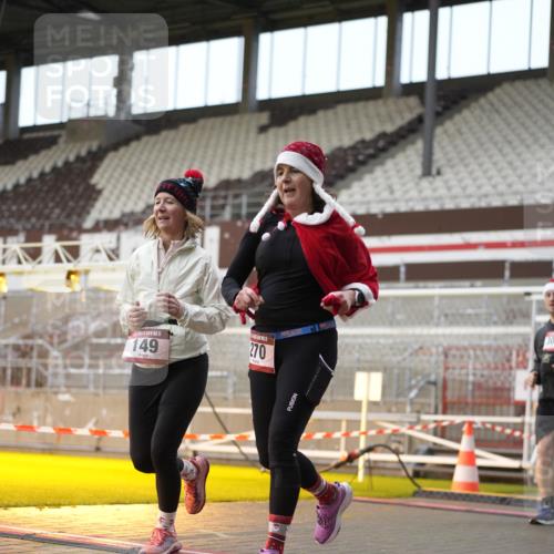 07.12.2025 - St. Pauli X-Mass-Run No. 15 Patografie http://msf.ph/oto/9382360 07.12.2025 10:21:21 Ziel 149, 270, 1326, 2173, 2927, 3062, 3091, 3384, 3540, 3541, 3848, 3849, 3988, 4117, 4169, 4170 meine-sportfotos.de