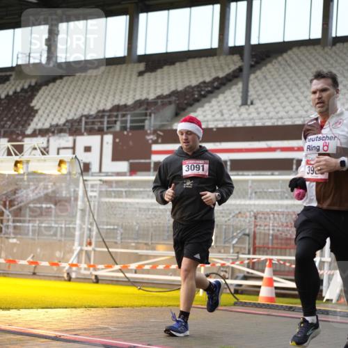 07.12.2025 - St. Pauli X-Mass-Run No. 15 Patografie http://msf.ph/oto/9382366 07.12.2025 10:21:22 Ziel 149, 270, 1326, 2173, 2927, 2997, 3062, 3091, 3384, 3540, 3541, 3848, 3849, 3988, 4117, 4169, 4170 meine-sportfotos.de