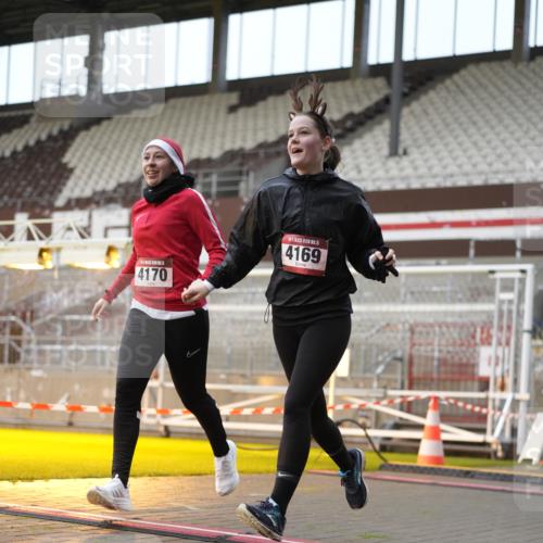 07.12.2025 - St. Pauli X-Mass-Run No. 15 Patografie http://msf.ph/oto/9382413 07.12.2025 10:21:26 Ziel 149, 270, 1326, 2173, 2927, 2997, 3062, 3091, 3384, 3540, 3541, 3848, 3849, 3988, 4117, 4158, 4169, 4170 meine-sportfotos.de