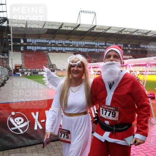 07.12.2025 - St. Pauli X-Mass-Run No. 15 Luisa Fischer http://msf.ph/oto/9382451 07.12.2025 11:22:41 Ziel 15, 775, 15, 1779, 1284, 1297, 1349, 1391, 1431, 1775, 1779, 1904, 2550, 2557, 2812, 2985, 3127, 3474, 3475, 3820, 3821 meine-sportfotos.de