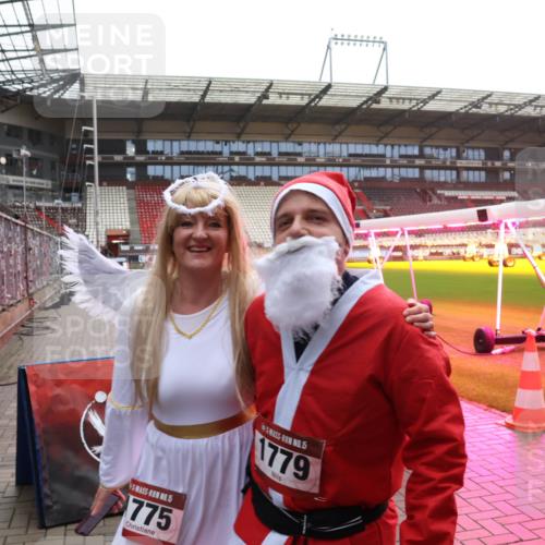07.12.2025 - St. Pauli X-Mass-Run No. 15 Luisa Fischer http://msf.ph/oto/9382455 07.12.2025 11:22:42 Ziel 2, 5, 775, 5, 1779, 520, 1284, 1297, 1349, 1391, 1431, 1775, 1779, 1904, 2550, 2557, 2812, 2985, 3127, 3474, 3475, 3820, 3821 meine-sportfotos.de
