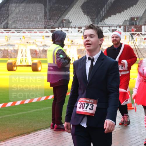 07.12.2025 - St. Pauli X-Mass-Run No. 15 Luisa Fischer http://msf.ph/oto/9382463 07.12.2025 11:22:45 Ziel 15, 3073, 12, 193, 1284, 520, 1284, 1297, 1349, 1391, 1431, 1775, 1779, 1904, 2550, 2557, 2812, 2985, 3127, 3474, 3475, 3820, 3821 meine-sportfotos.de