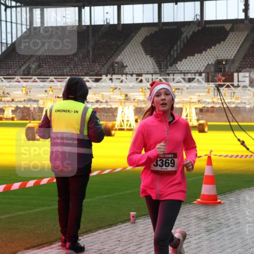 07.12.2025 - St. Pauli X-Mass-Run No. 15 Luisa Fischer http://msf.ph/oto/9382496 07.12.2025 10:49:21 Ziel 15, 3369, 191, 194, 233, 290, 379, 471, 577, 590, 592, 633, 935, 1009, 1019, 1087, 1155, 1164, 1166, 1188, 1189, 1370, 1372, 1515, 1516, 1517, 1521, 1895, 2232, 2268, 2269, 2512, 2515, 2921, 2933, 3017, 3019, 3346, 3369, 4598 meine-sportfotos.de