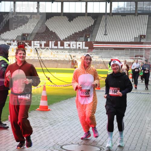 07.12.2025 - St. Pauli X-Mass-Run No. 15 Luisa Fischer http://msf.ph/oto/9382508 07.12.2025 10:49:29 Ziel 64, 1155, 1166, 194, 191, 191, 194, 290, 379, 471, 590, 592, 935, 1009, 1019, 1087, 1155, 1164, 1166, 1188, 1189, 1274, 1370, 1372, 1515, 1516, 1517, 1521, 1663, 1895, 2268, 2269, 2512, 2515, 2764, 2765, 2921, 2933, 3017, 3019, 3346, 3366, 3369 meine-sportfotos.de