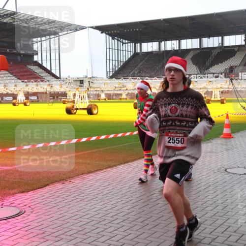 07.12.2025 - St. Pauli X-Mass-Run No. 15 Luisa Fischer http://msf.ph/oto/9382543 07.12.2025 11:23:00 Ziel 15, 2550, 1431, 520, 1018, 1349, 1391, 1431, 2550, 2557, 2812, 2985, 3127, 3474, 3475, 3820, 3821 meine-sportfotos.de