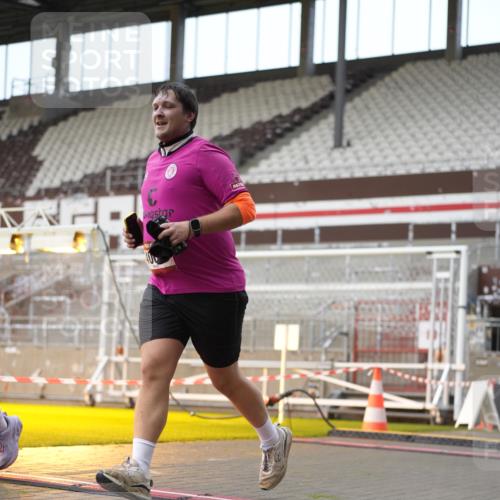 07.12.2025 - St. Pauli X-Mass-Run No. 15 Patografie http://msf.ph/oto/9382544 07.12.2025 10:21:58 Ziel 1371, 1488, 2944, 2945, 3999, 4000, 4321, 4322, 4323, 4415 meine-sportfotos.de