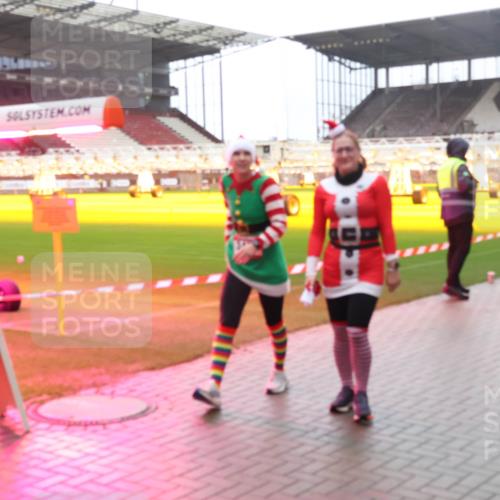 07.12.2025 - St. Pauli X-Mass-Run No. 15 Luisa Fischer http://msf.ph/oto/9382553 07.12.2025 11:23:01 Ziel 520, 1018, 1349, 1391, 1431, 2550, 2557, 2812, 2985, 3127 meine-sportfotos.de