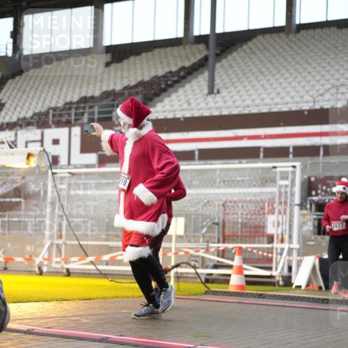 07.12.2025 - St. Pauli X-Mass-Run No. 15 Patografie http://msf.ph/oto/9382566 07.12.2025 10:22:04 Ziel 1371, 1488, 2817, 2818, 2819, 2945, 3431, 3736, 3999, 4000, 4321, 4322, 4323, 4415 meine-sportfotos.de