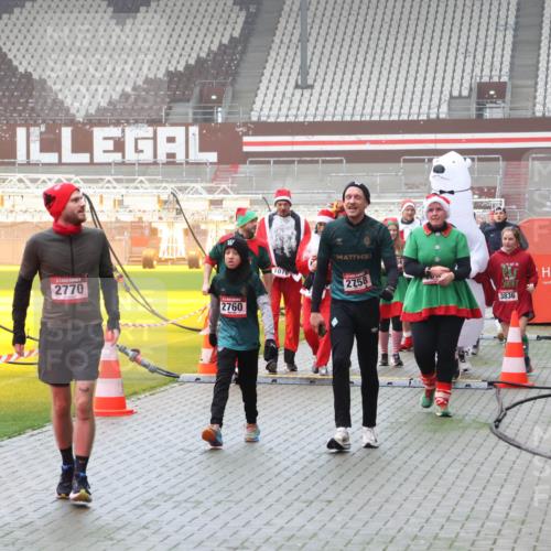 07.12.2025 - St. Pauli X-Mass-Run No. 15 Luisa Fischer http://msf.ph/oto/9382597 07.12.2025 10:13:08 Ziel 2770, 2760, 1070, 2758, 9, 3836, 9, 18, 80, 938, 1070, 1072, 1074, 1077, 1397, 2687, 2758, 2760, 2770, 3040, 3428, 3514, 3551, 3557, 3585, 3799, 3834, 3836, 4487 meine-sportfotos.de